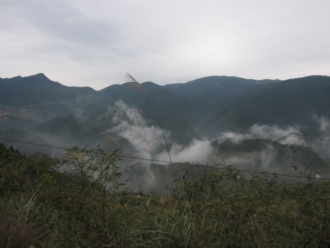 Climbing back up into the mountains towards border with Hubei.